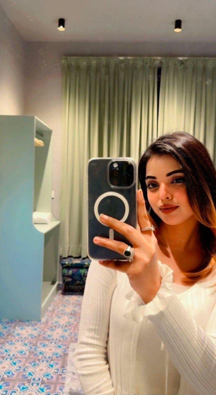 SHREYA NEW  HIGH CLASS MODEL FOR MUMBAI